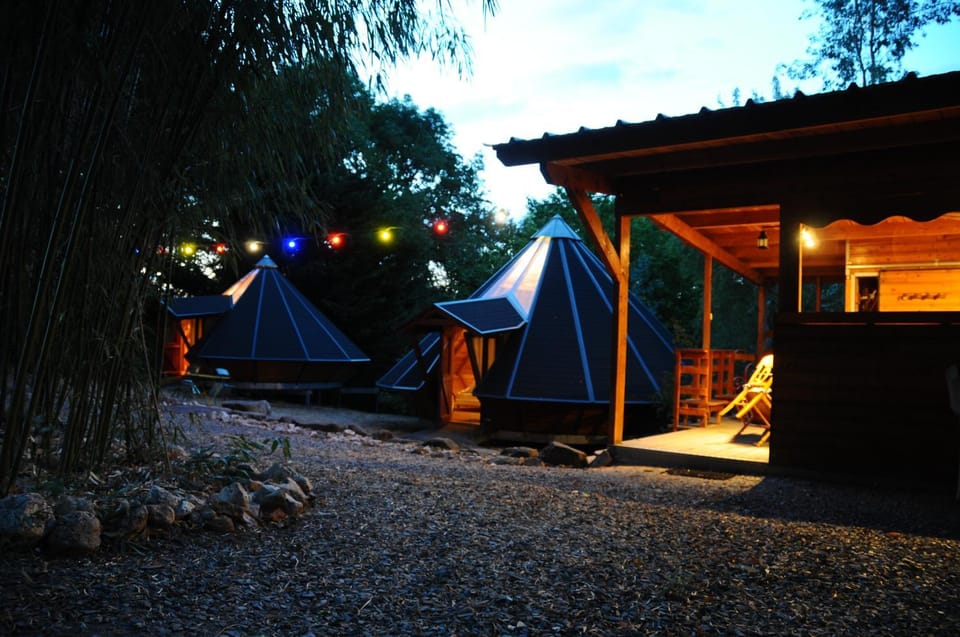 Tipis Du Petit Buisson Luxury tent in Occitanie