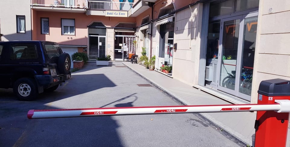 Facade/entrance, Property logo or sign, Other, Area and facilities