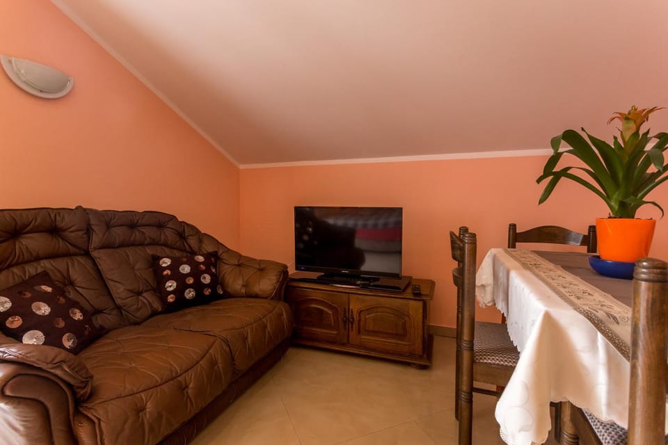 TV and multimedia, Living room, Photo of the whole room