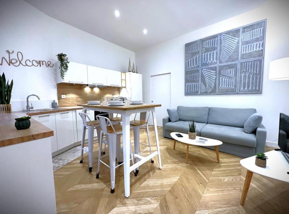 Facade/entrance, Decorative detail, Dining area, storage, kitchen