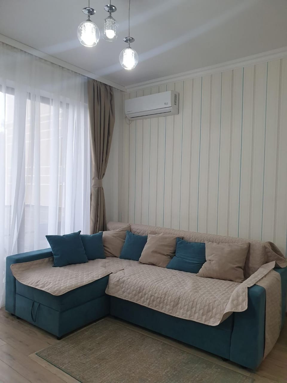 Living room, Photo of the whole room, Seating area