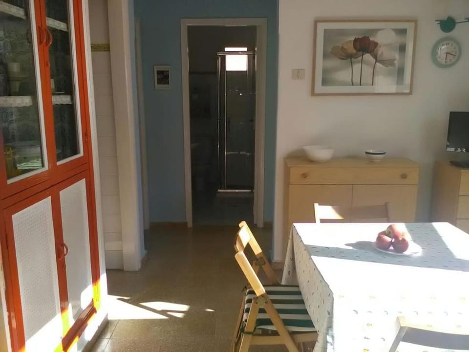 TV and multimedia, Decorative detail, Dining area