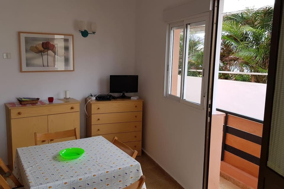 TV and multimedia, Balcony/Terrace, Dining area