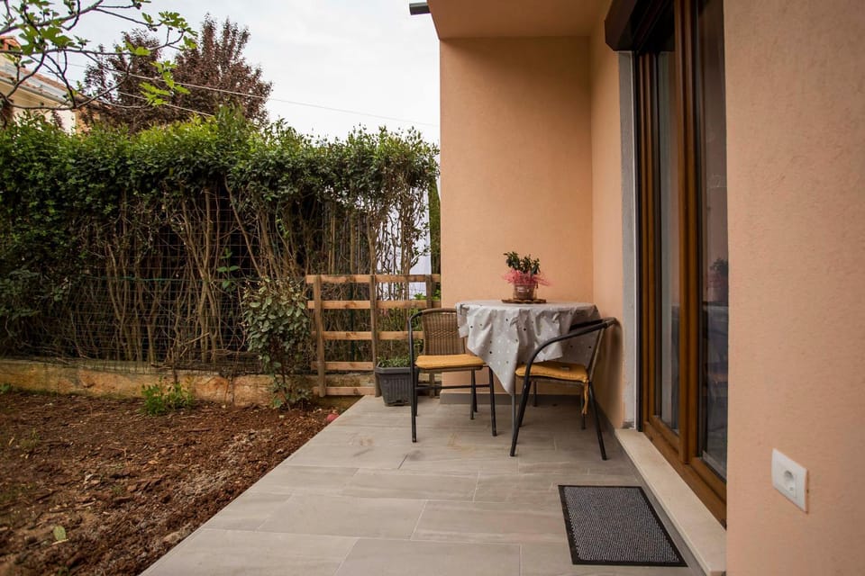 Patio, Balcony/Terrace, Garden view