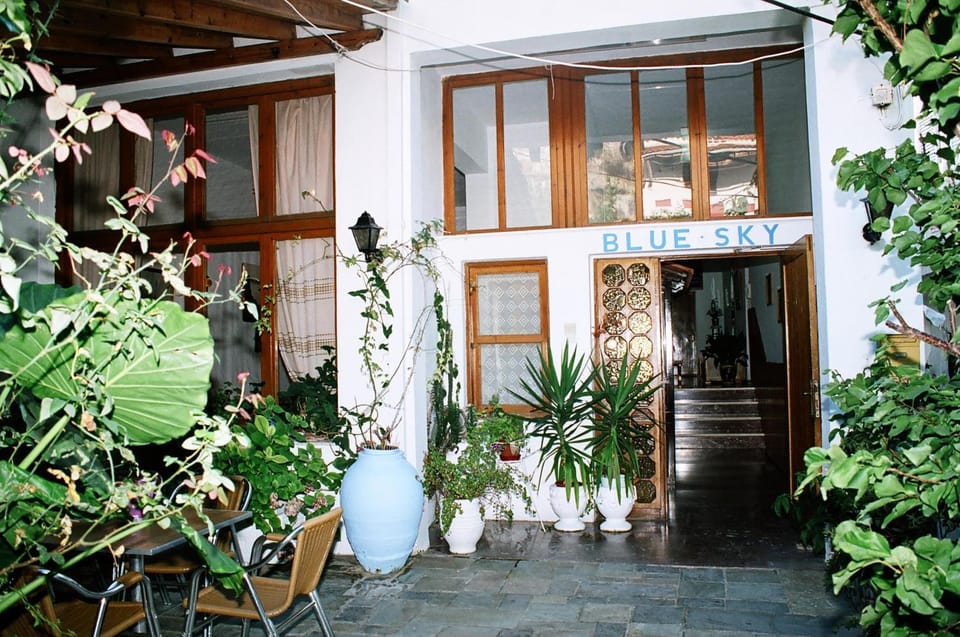 Facade/entrance, Garden