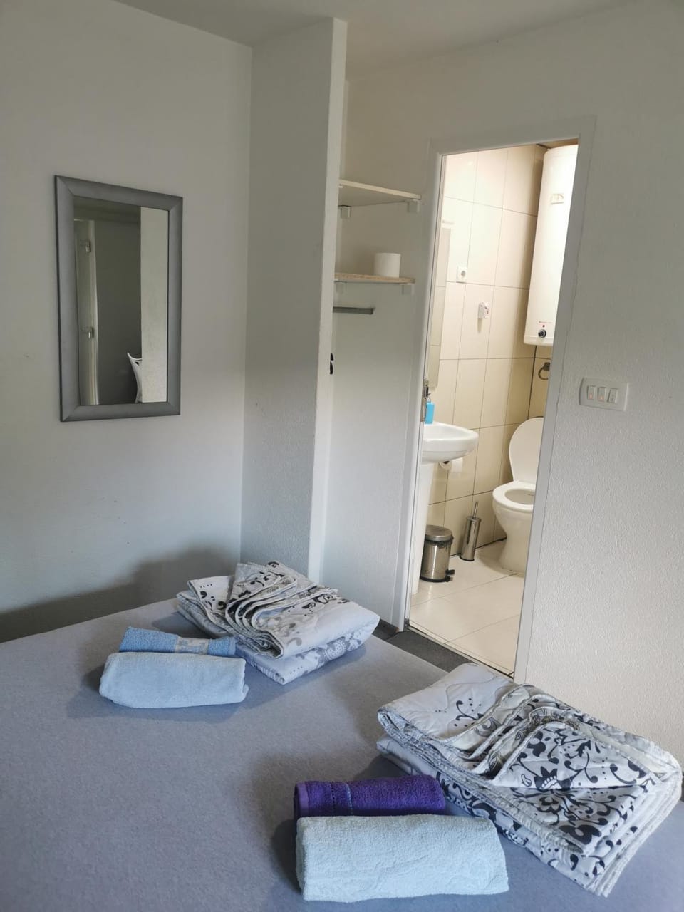 Toilet, Bathroom, towels