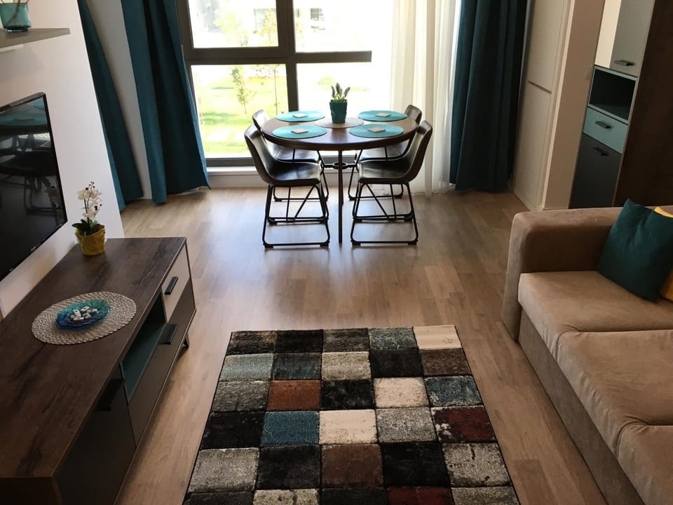 Living room, Seating area, Dining area
