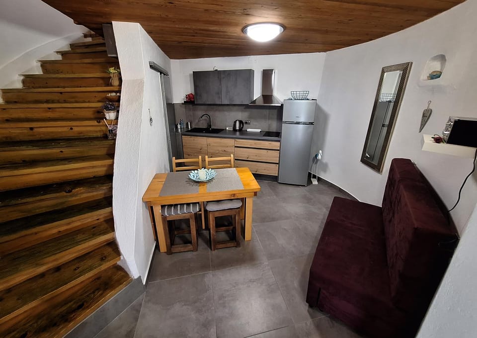 Living room, kitchen