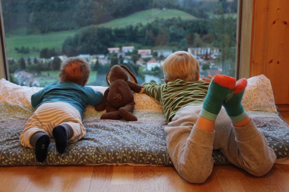City view, Mountain view, young children