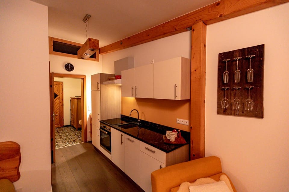 Facade/entrance, Kitchen or kitchenette, stove, kitchen, kitchen