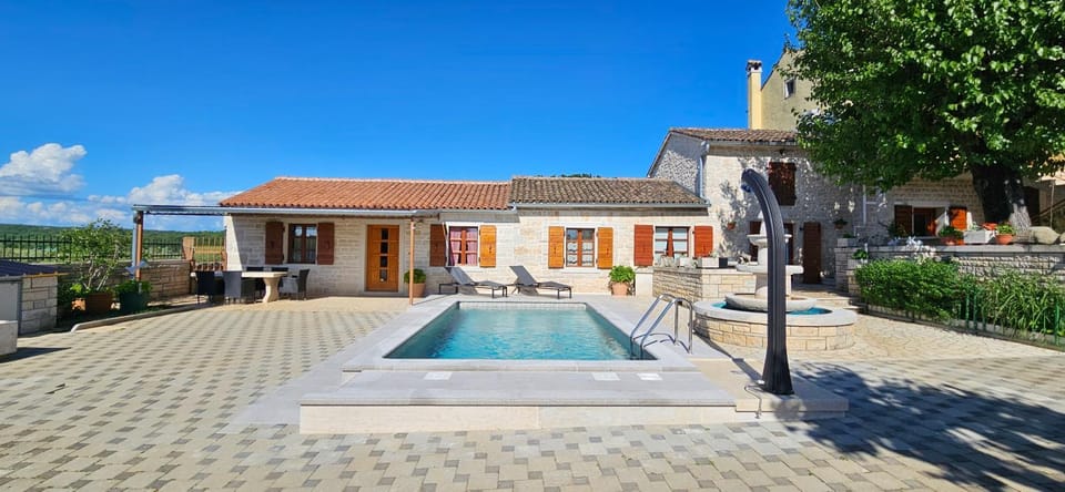 Property building, Swimming pool
