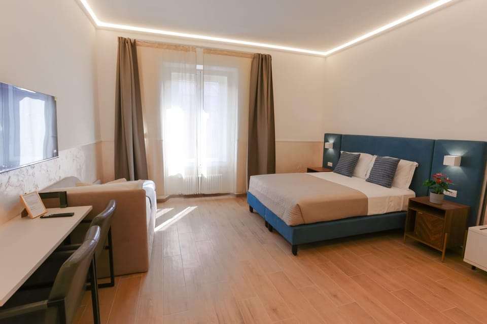 Photo of the whole room, Bedroom