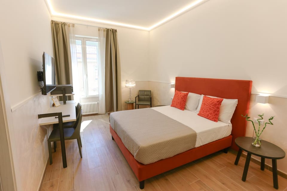 Photo of the whole room, Bedroom