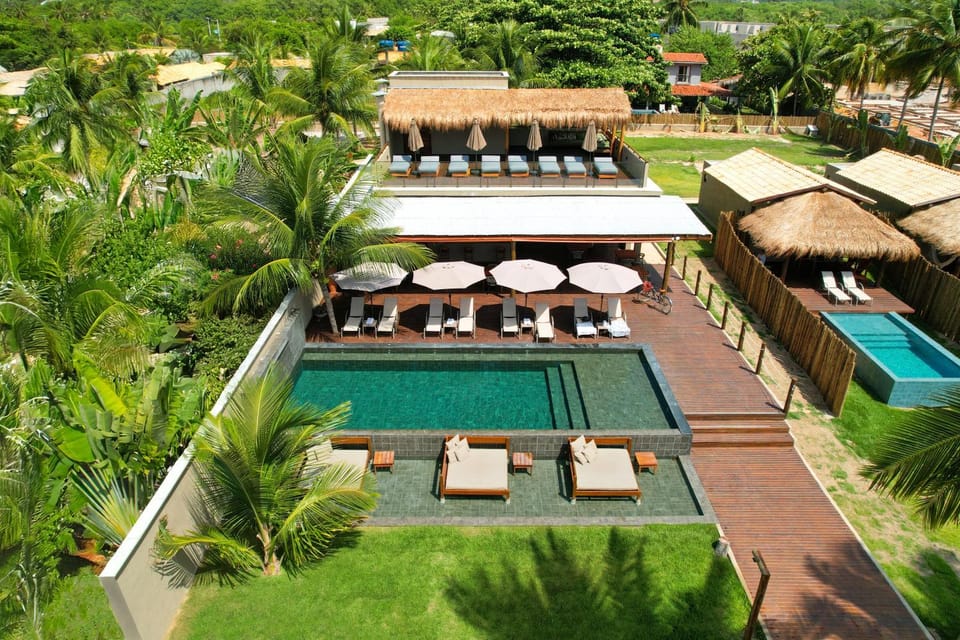Restaurant/places to eat, Swimming pool