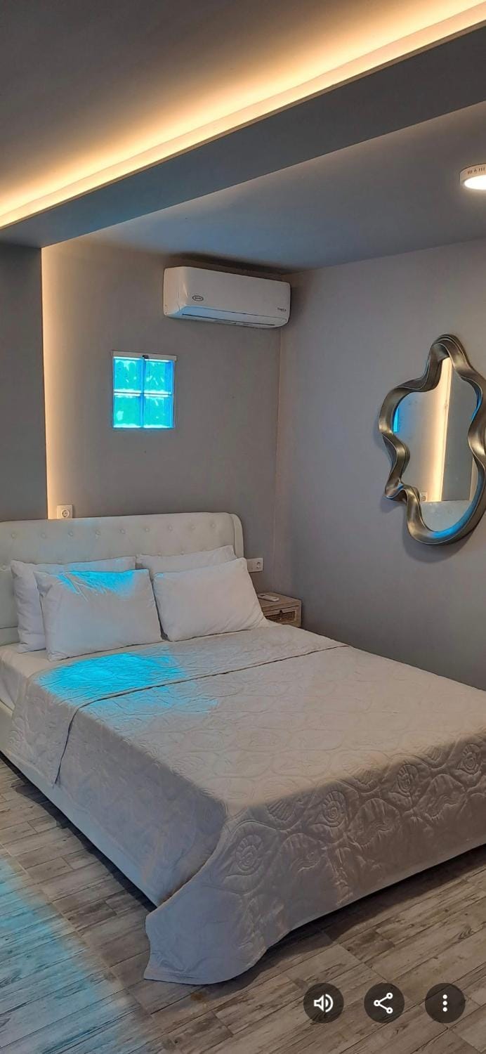 Artemis Villa in Decentralized Administration of Macedonia and Thrace