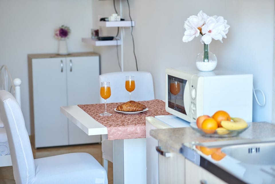 Studio Kristic, cozy studio with a terrace Apartment in Dubrovnik