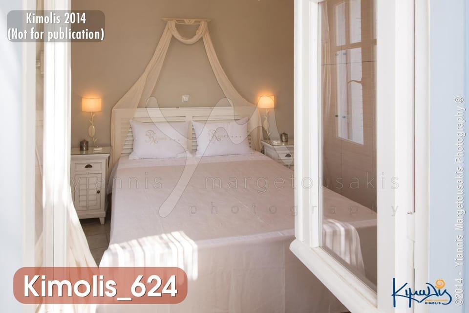 Kimolis Apartment hotel in Milos
