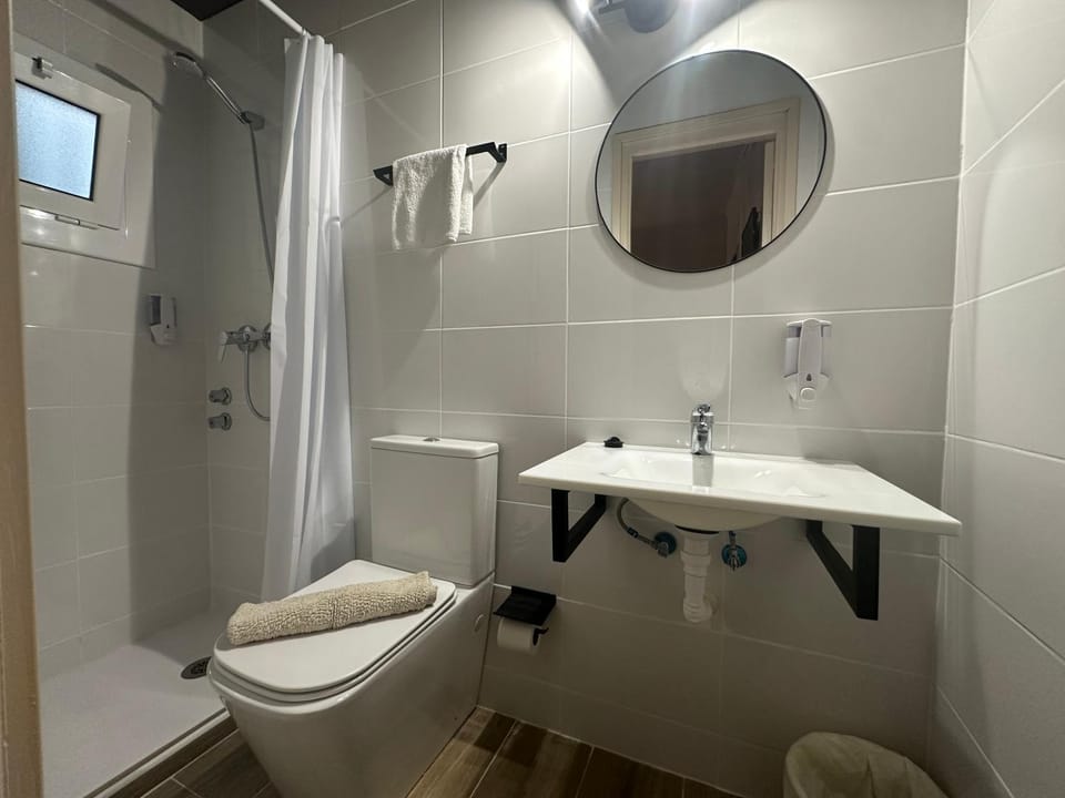 Can Setmanes by CozyCatalonia - Hostal Central Blanes Bed and Breakfast in Blanes