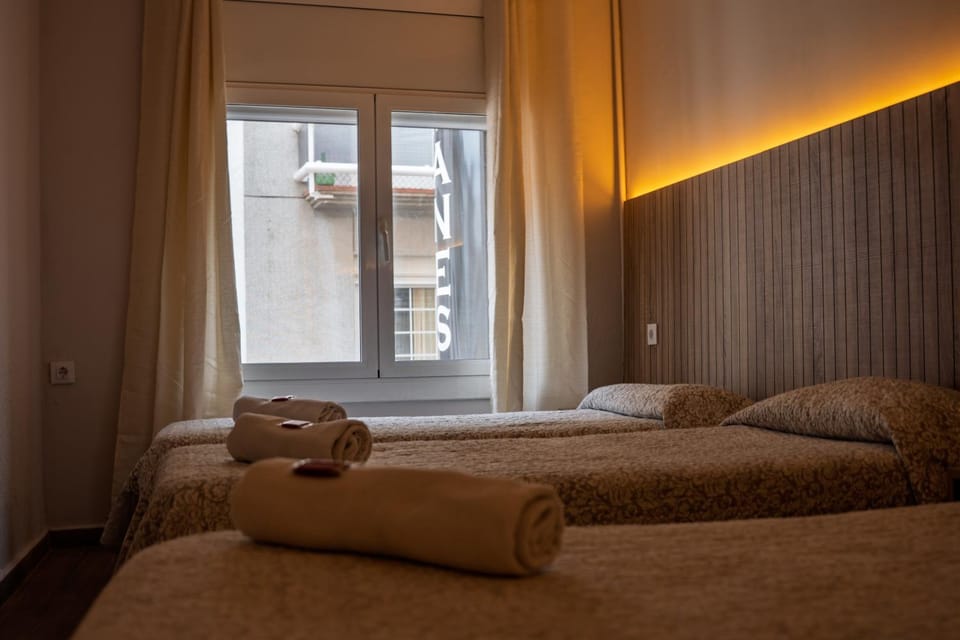 Can Setmanes by CozyCatalonia - Hostal Central Blanes Bed and Breakfast in Blanes