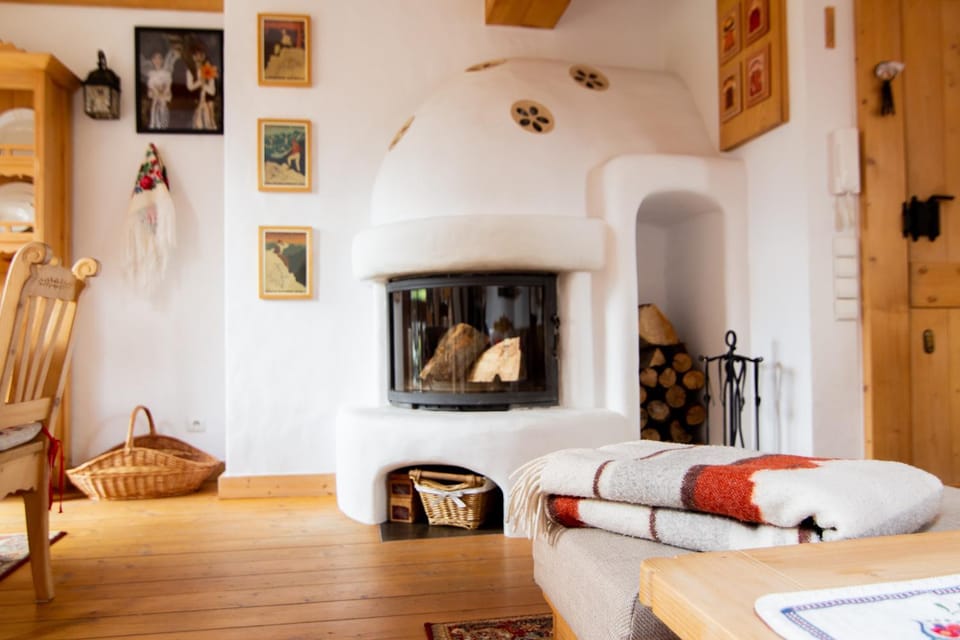 Living room, Decorative detail, Seating area