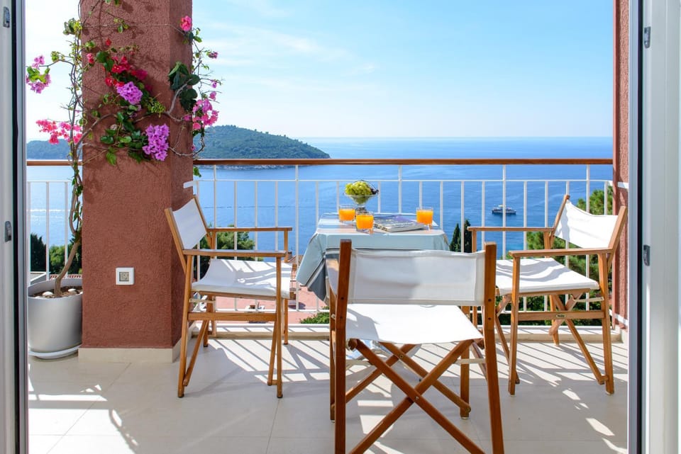 Day, Neighbourhood, Natural landscape, Summer, On site, Sea view, Sea view