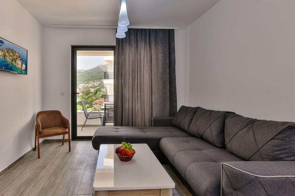 Living room, Seating area, Mountain view