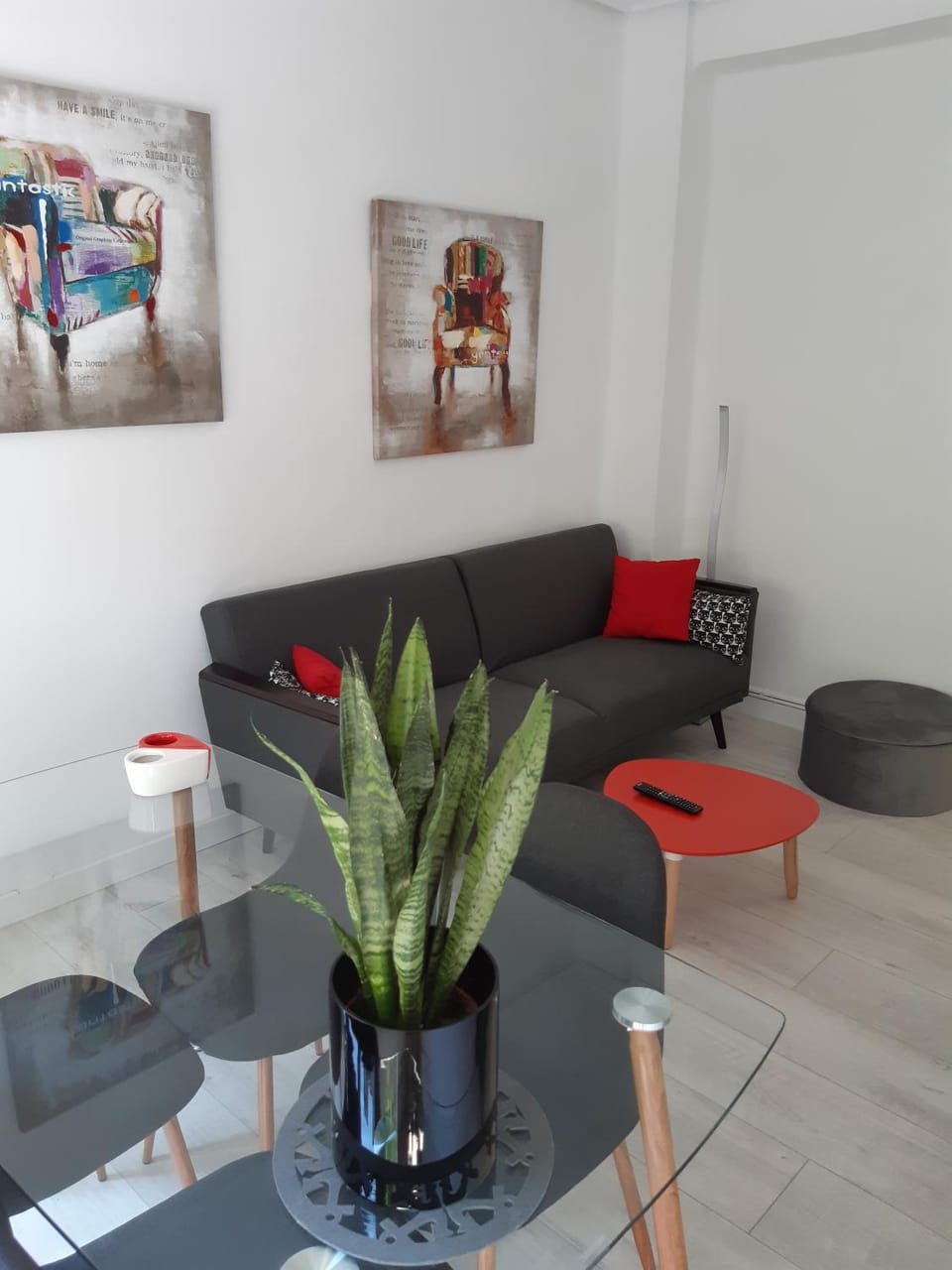 Apartamento Somosierra a 5 minutos del centro histórico para 8 personas Apartment in Logrono