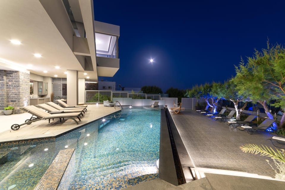 Property building, Swimming pool