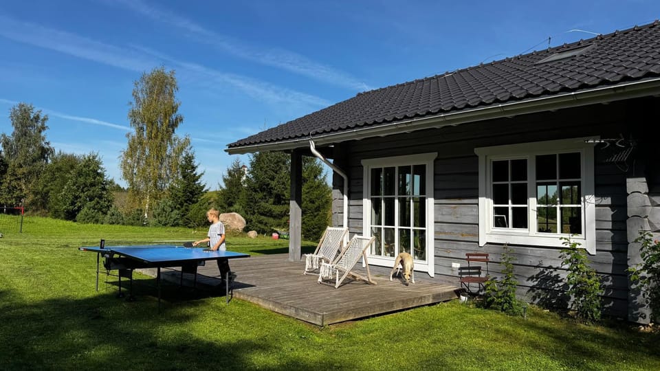 Table tennis