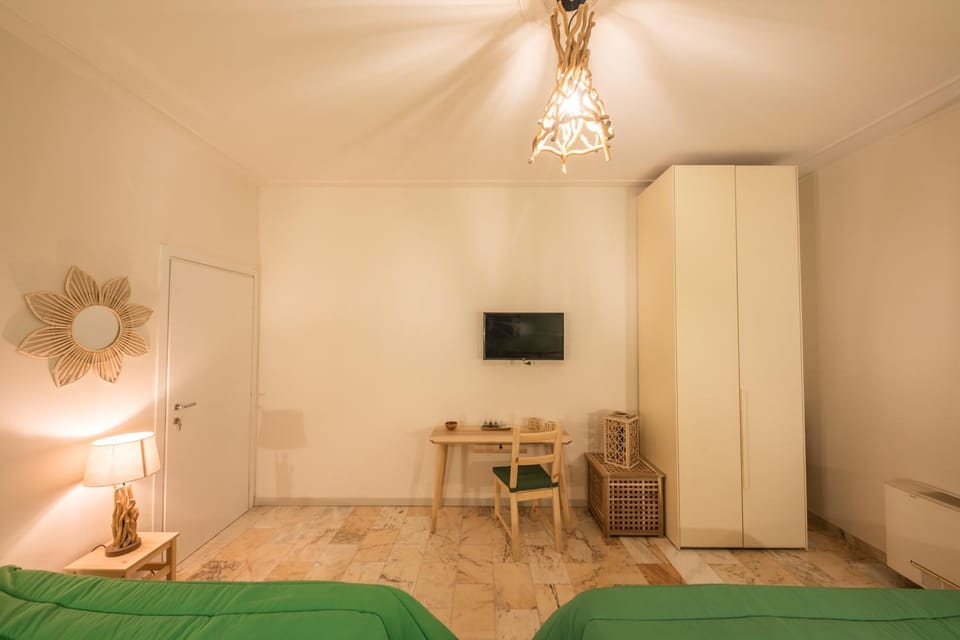 TV and multimedia, Photo of the whole room