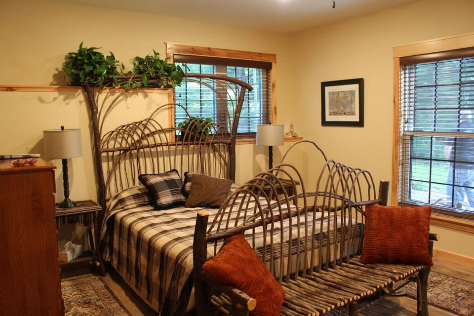 Inn at the River Bed and Breakfast in Schofield