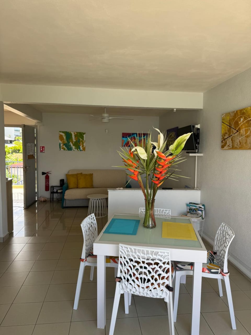 Living room, Lounge or bar, Seating area