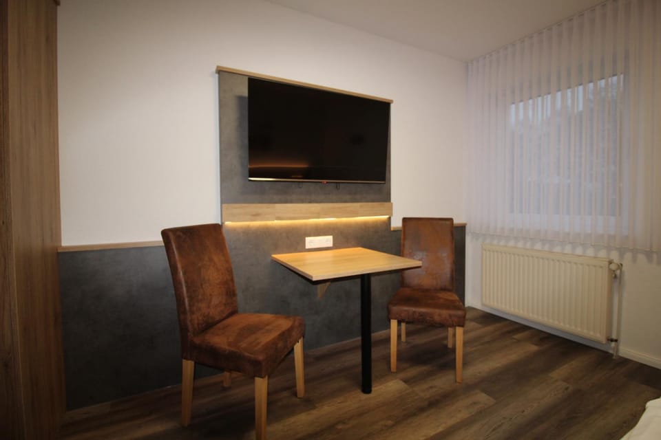 TV and multimedia, Photo of the whole room, Seating area