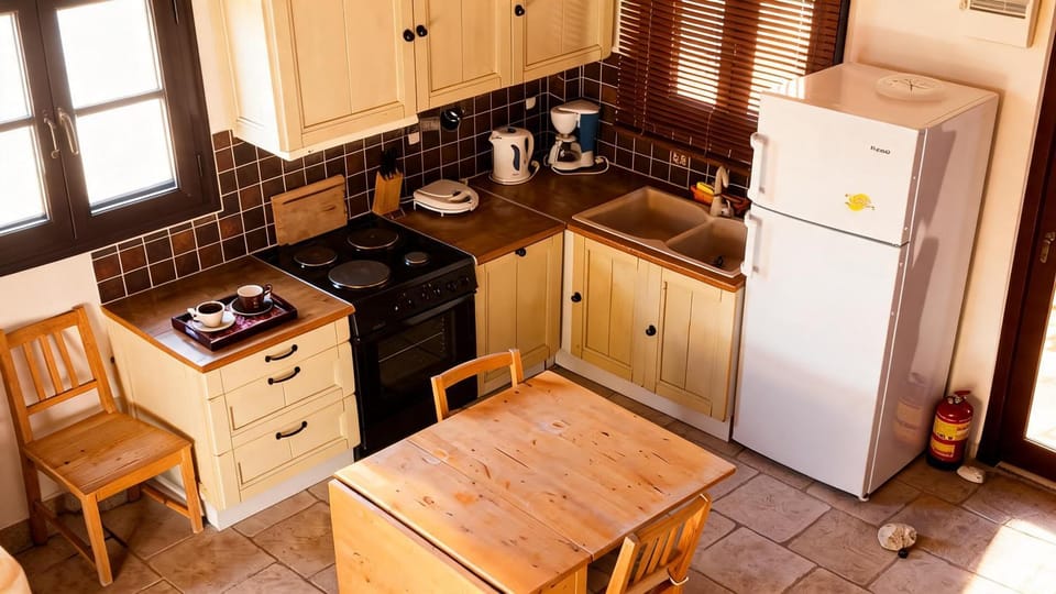Property building, Swimming pool, Breakfast