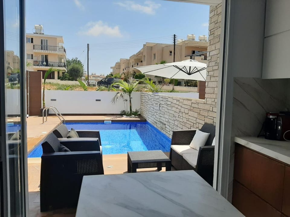 Melanos Fully Renovated TownHouse with Private Pool Apartment in Paphos