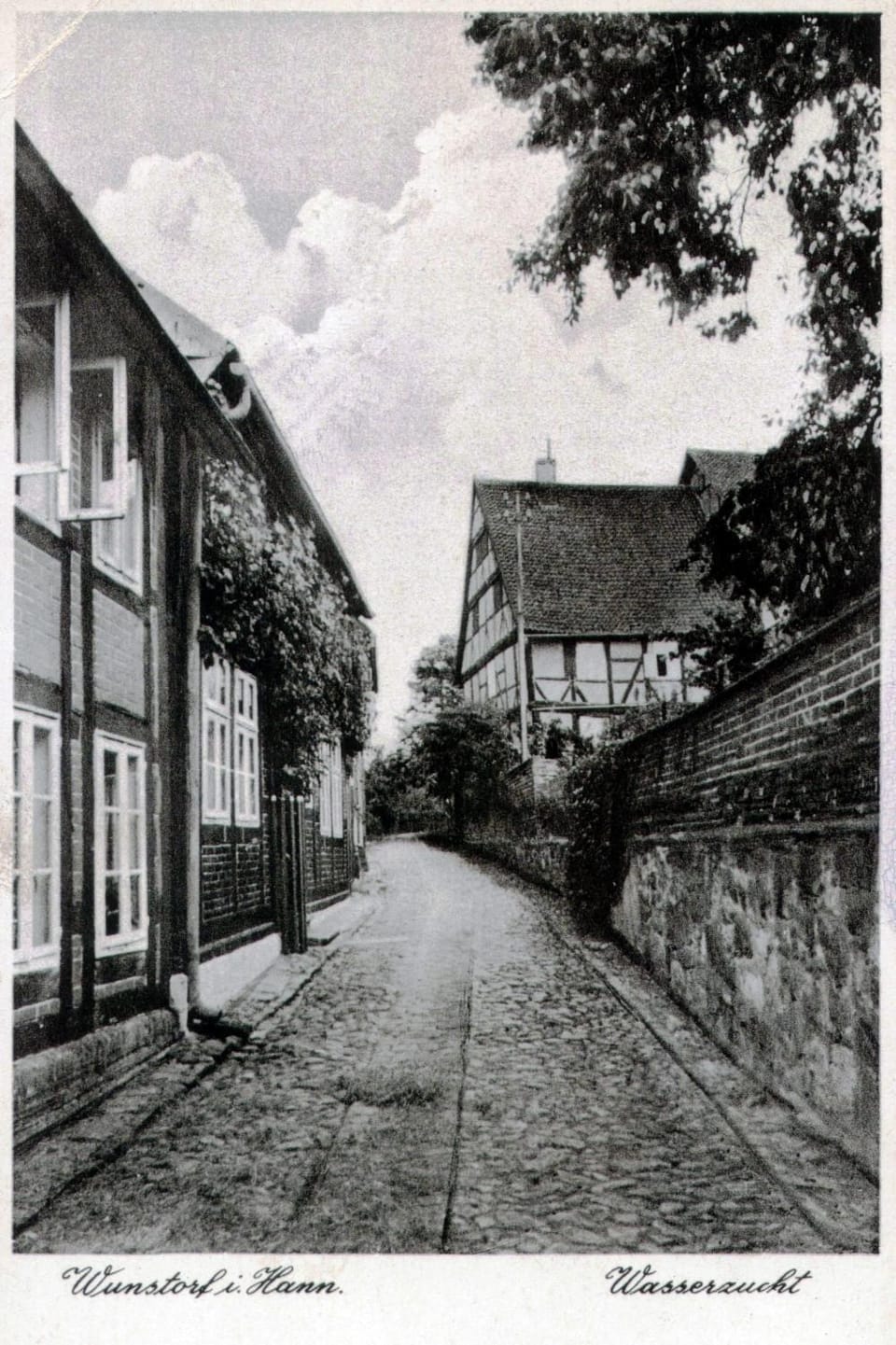 Neighbourhood, On site