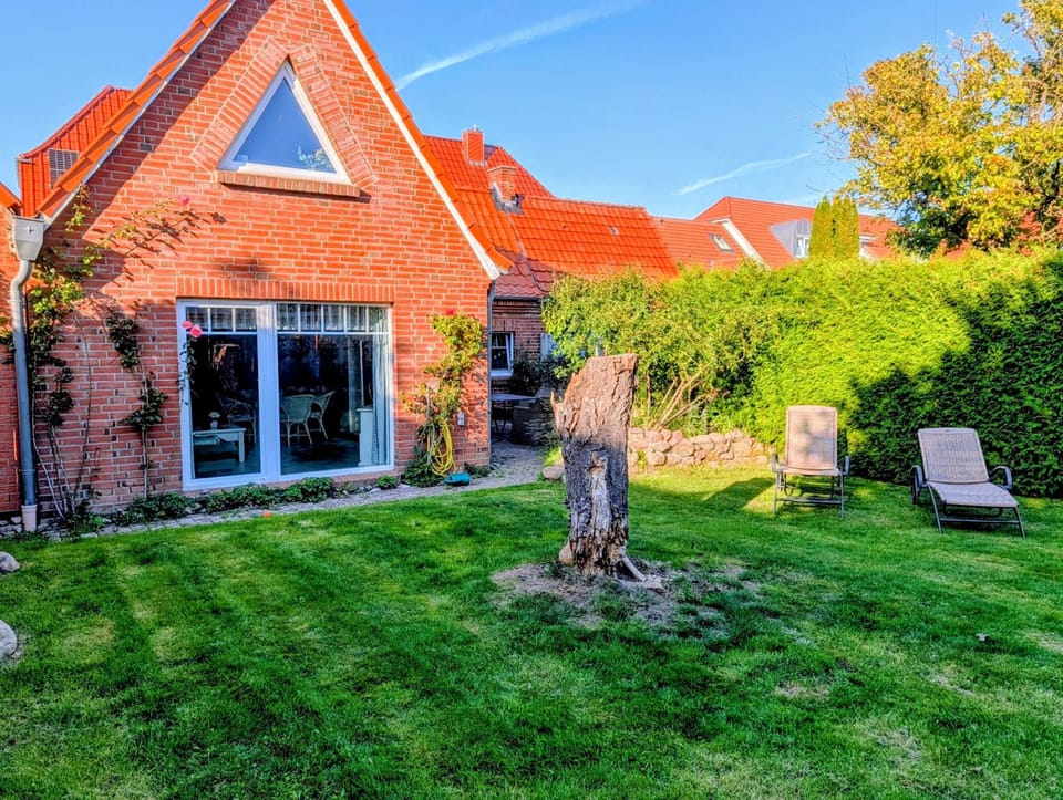 Property building, Garden, Garden