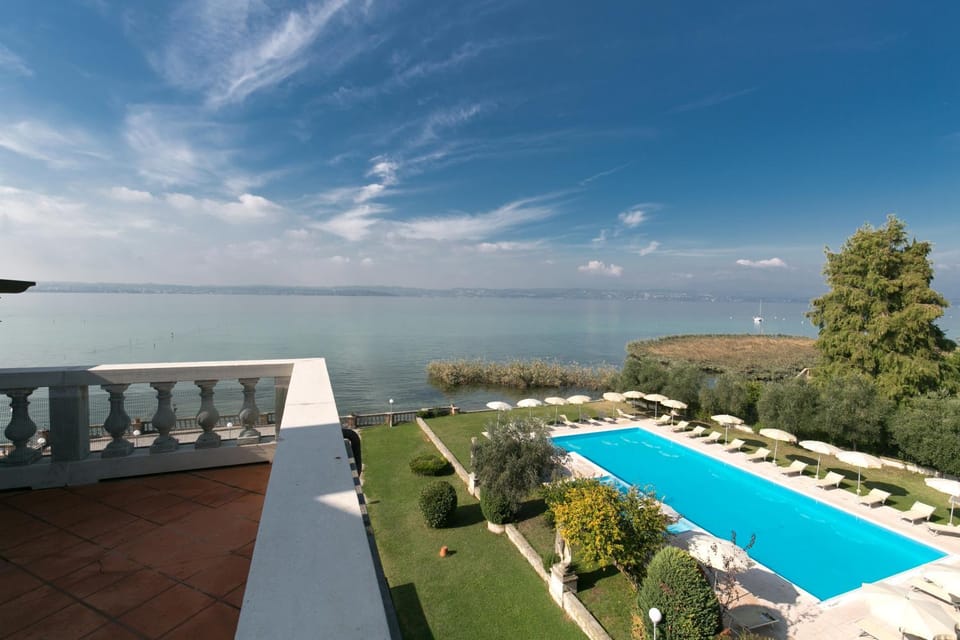 Garden view, Lake view, Pool view