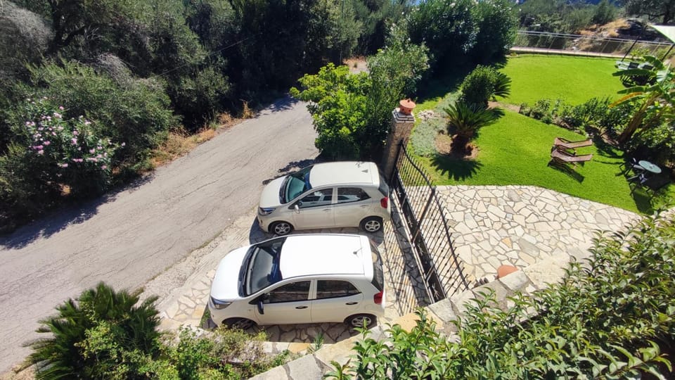 Natural landscape, Parking