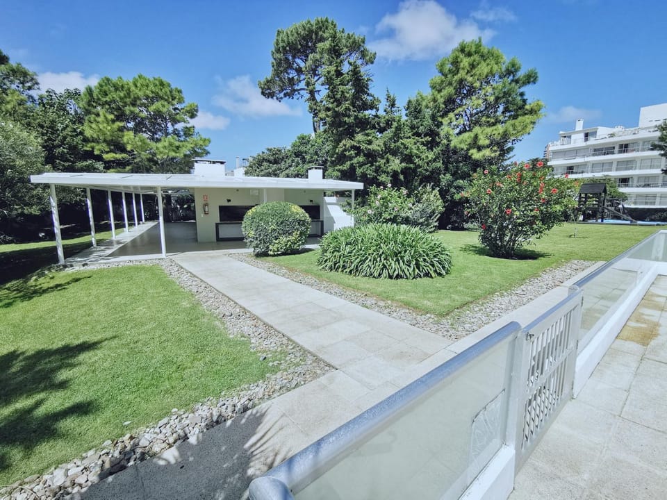 Apartamento Monoambiente en "Edificio Chesterfield" Apartment in Punta del Este