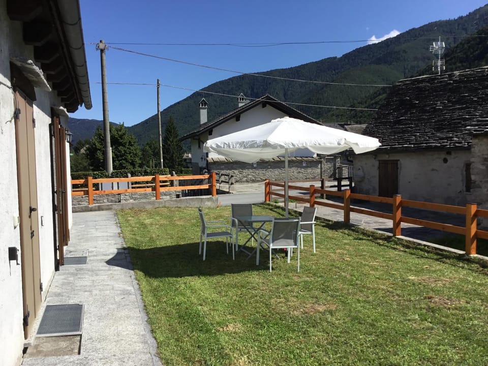Baita Emilia House in Canton of Ticino