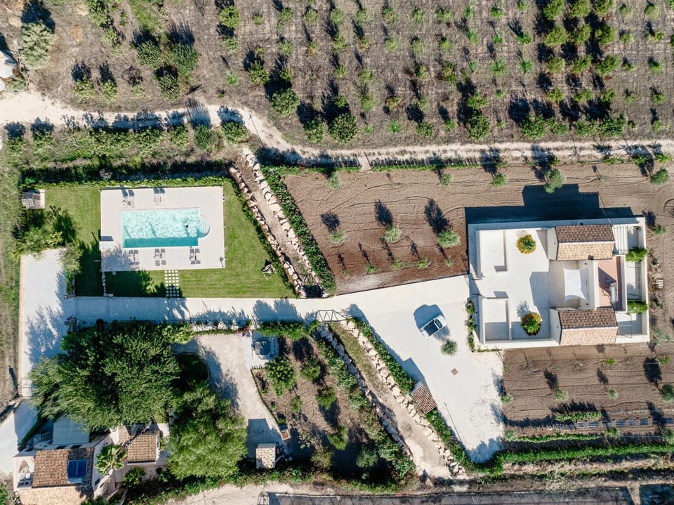 Bird's eye view, Pool view