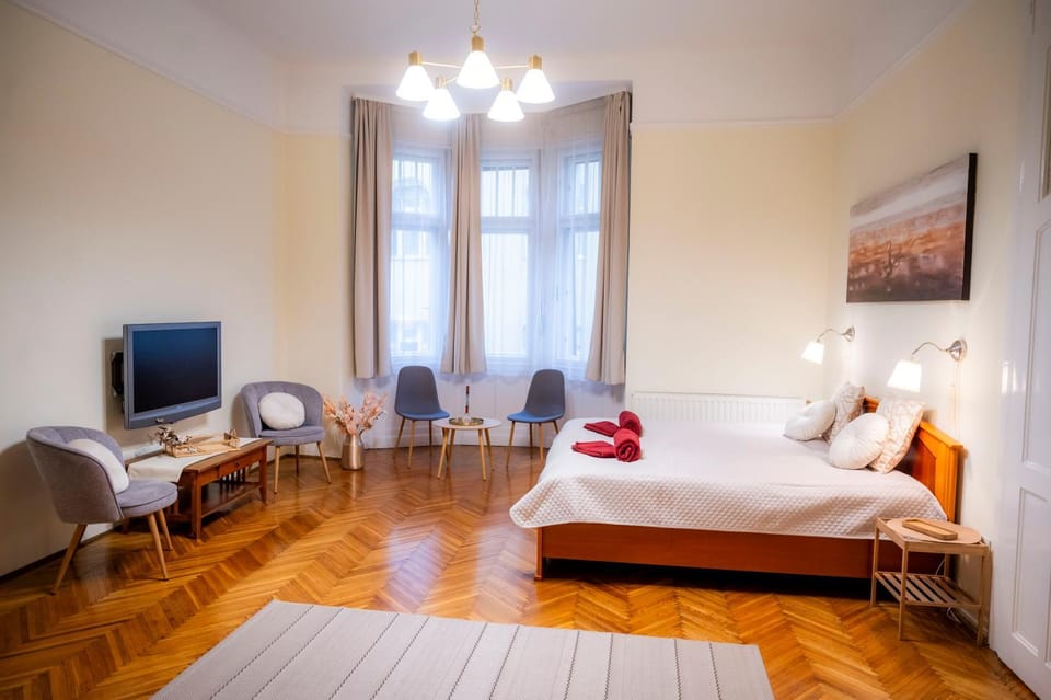 Living room, Bedroom