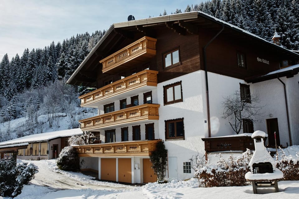 Property building, Winter