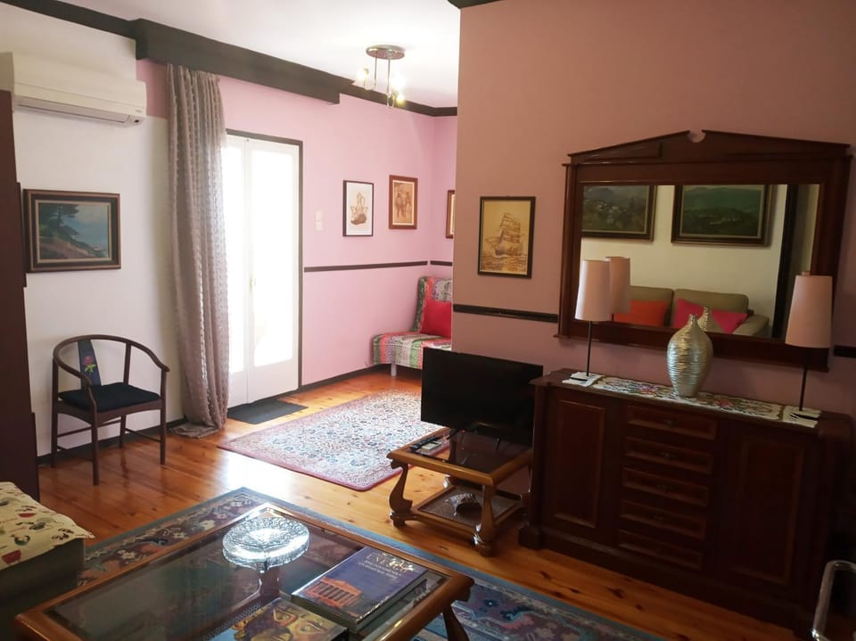 Cosy Penthouse -up to 6 guests- in the City Centre! Apartment in Thessaloniki