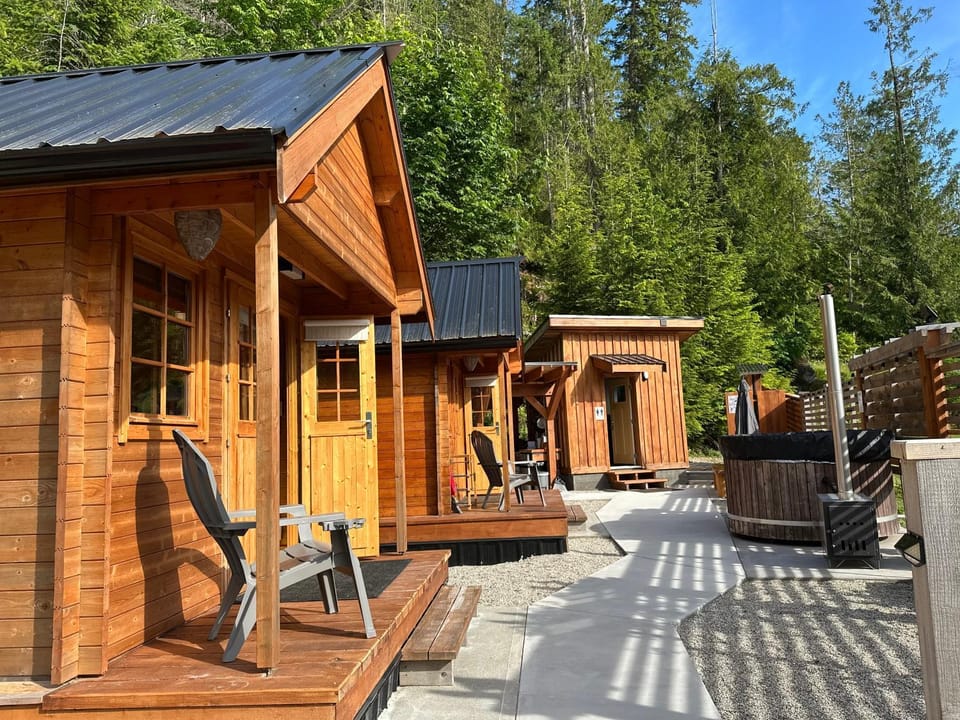 Property building, Patio, Hot Tub