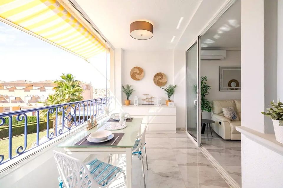 Balcony/Terrace, Dining area