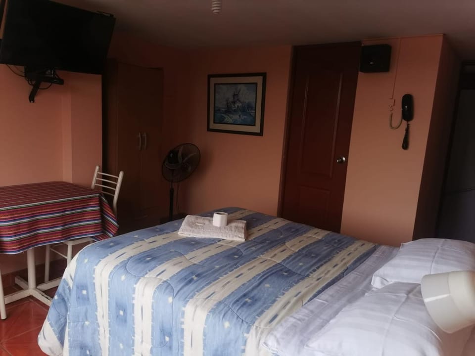 Hostal Turístico El Cajamarquez Bed and Breakfast in Callao Region, Peru