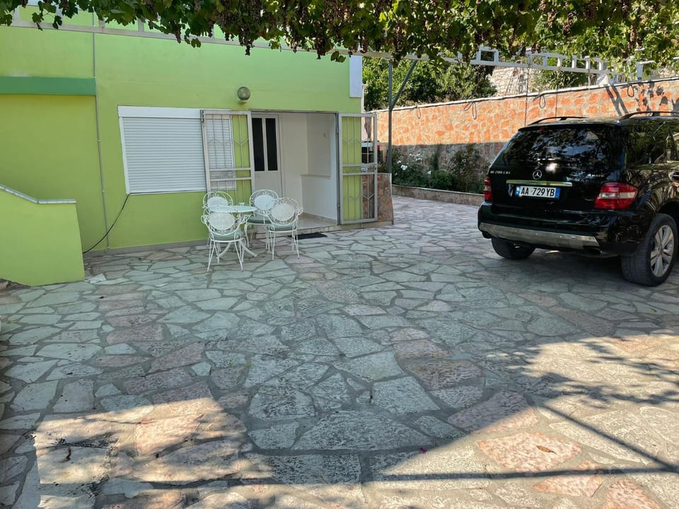 Patio, Facade/entrance, BBQ facilities