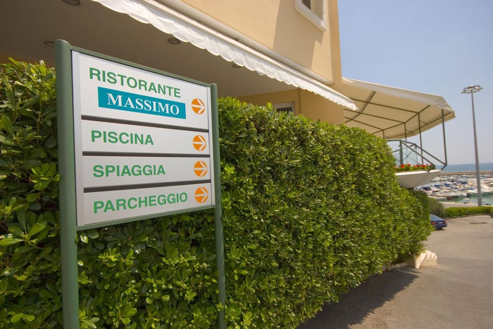 Facade/entrance, Street view